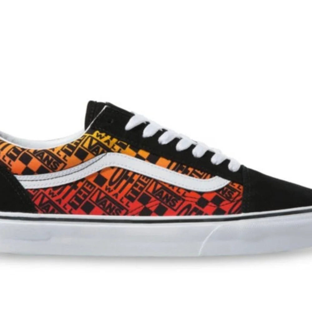 #60 Brand new Vans Logo Flame old Skool sneakers - Picture 6 of 12